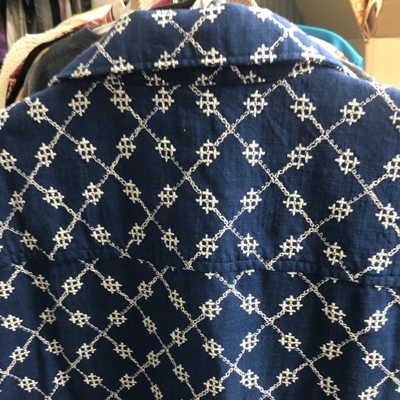 Lucky Brand Blue and White Casual Button Down Shirt - Picture 6 of 8